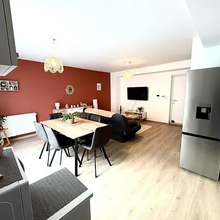 L'escapade Des Domes - Proche De La Gare - Garage - Billard Apartment