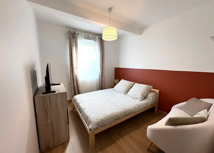 L'escapade Des Domes - Proche De La Gare - Garage - Billard Apartment *