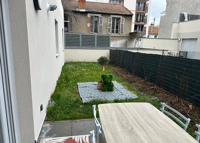 L'escapade Des Domes - Proche De La Gare - Garage - Billard Apartment